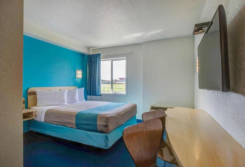 スタンダードルーム, Motel 6grande Prairie, Ab