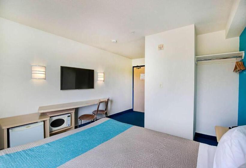 身障者適用スタンダードルーム, Motel 6grande Prairie, Ab
