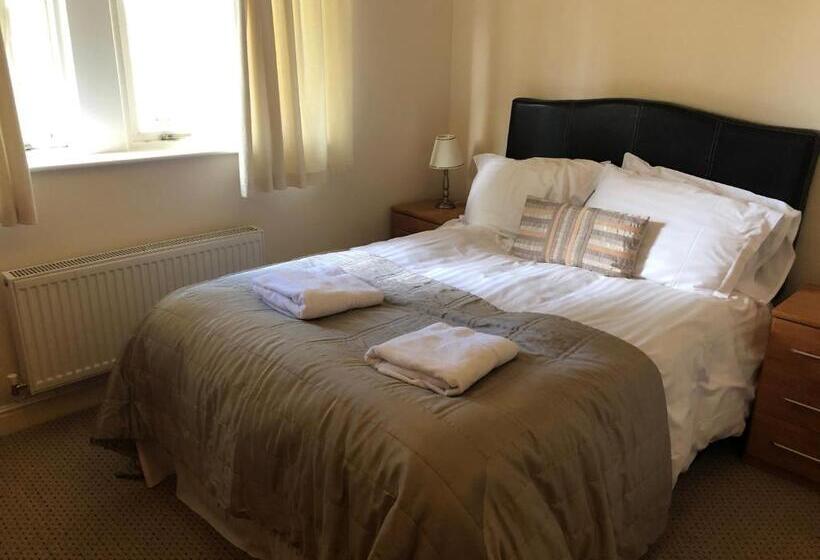 5 Bedroom Apartment, Irton Hall