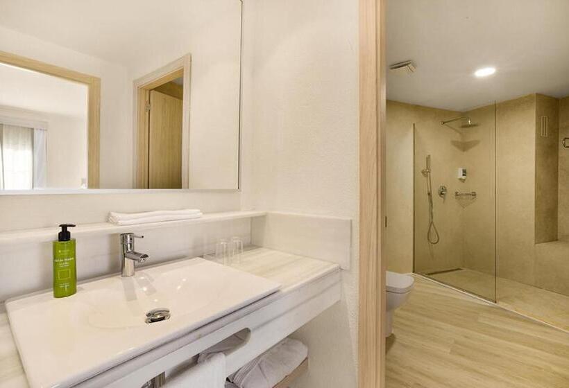 Королевские апартаменты с 1 спальней, Viva Cala Mesquida Resort & Spa