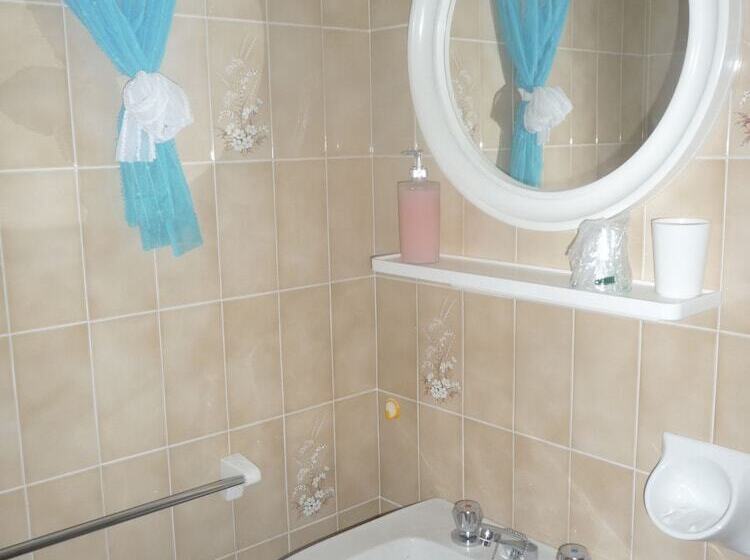 Quarto Estandar, Riccione Beach