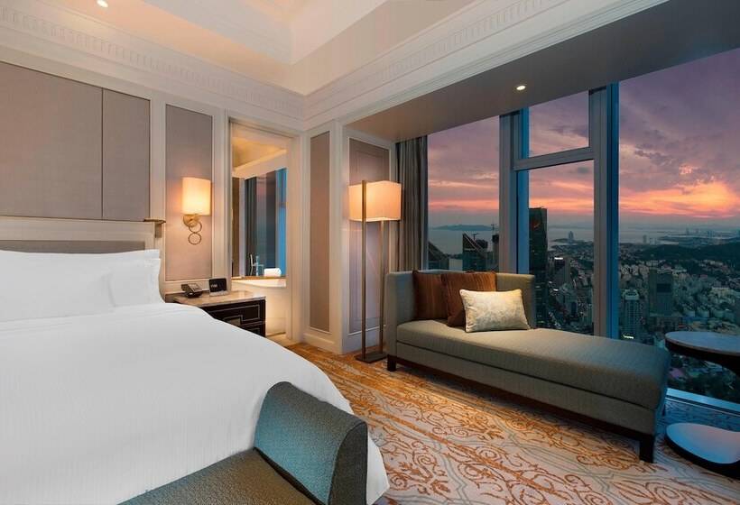 Club Room Sea View, The Westin Qingdao   Instagrammable