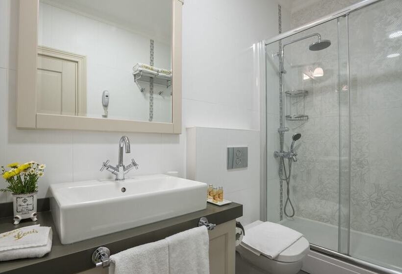 سوییت سوپریور, Louis Appartements Galata