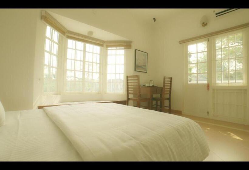 اتاق استاندارد با بالکن, Brooklands Avenue