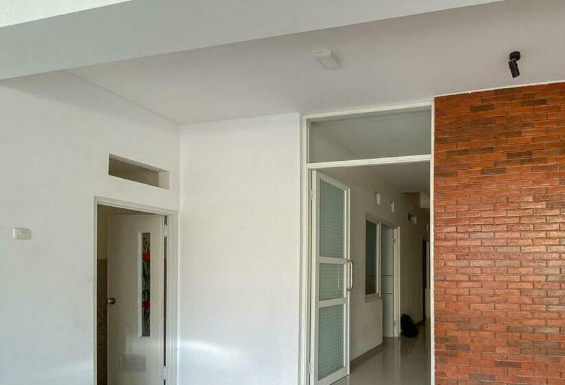 Номер Стандарт, Nipa Guest House Near Universitas Widyagama Mitra Reddoorz
