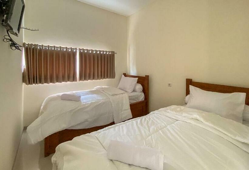Номер Стандарт, Nipa Guest House Near Universitas Widyagama Mitra Reddoorz