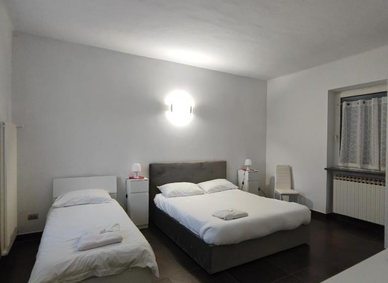 Стандартный внешний трехместный номер с ванной комнатой, B&b Casa Lilla