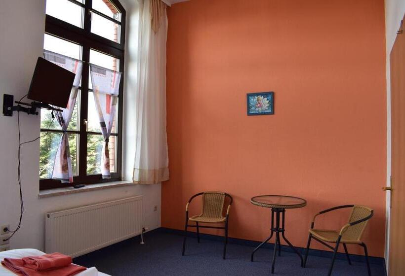Номер Стандарт, Pension Zur Alten Schule