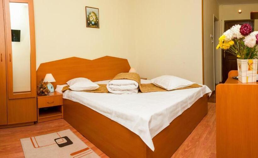اتاق استاندارد با بالکن, Riviera