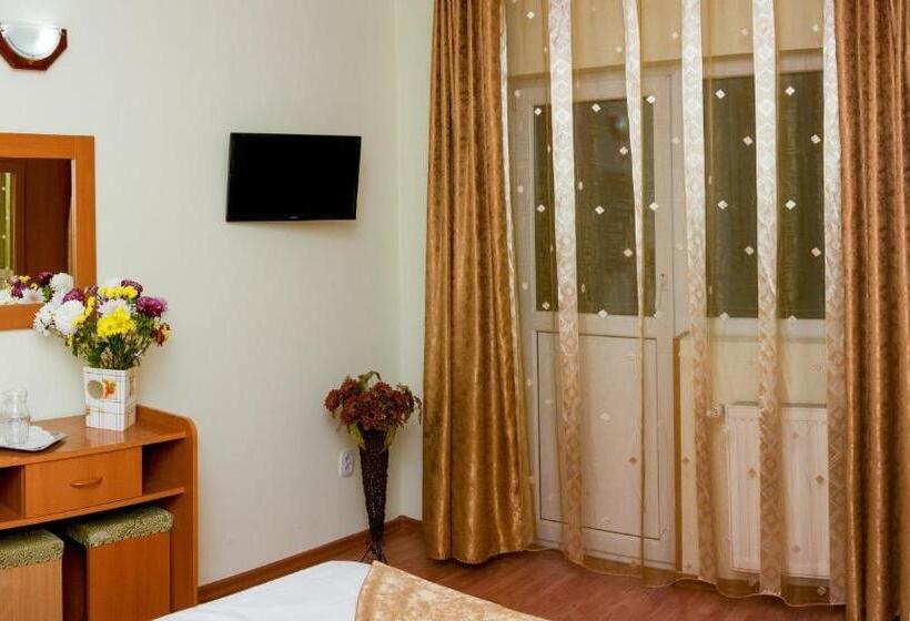 اتاق استاندارد با بالکن, Riviera