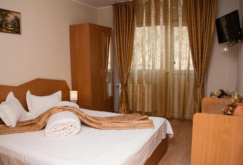 اتاق استاندارد با بالکن, Riviera
