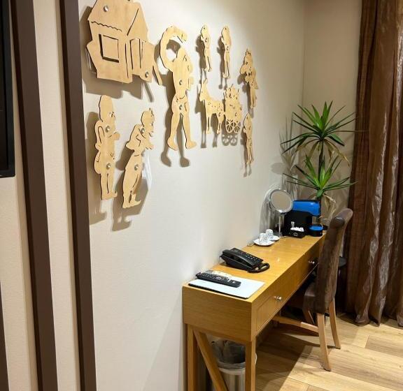 Номер Deluxe, Trokadero Boutique