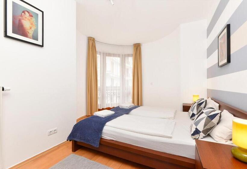 Апартаменты 2 Спальни, Lord Residence