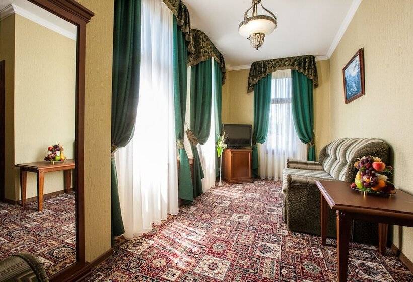سوییت, Villa Anna