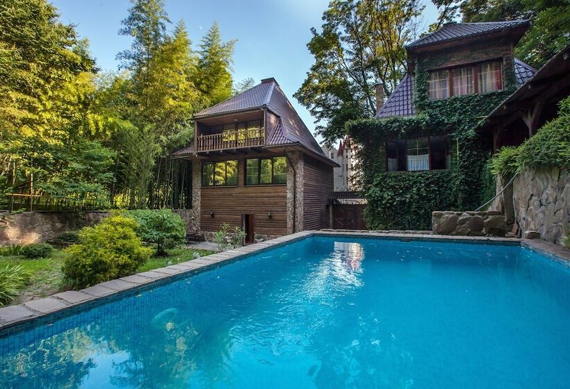 ویلای یک اتاق خوابه با استخر شنا, Villa Anna