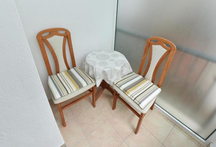 اتاق استاندارد, Pansion Karoca