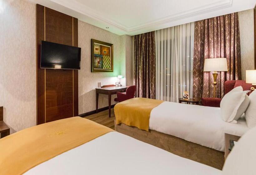 Deluxe Room Mountain View, Wellborn Luxury