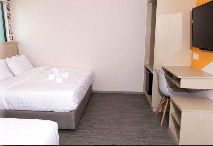 Номер Стандарт, The Crown Hotel Klia