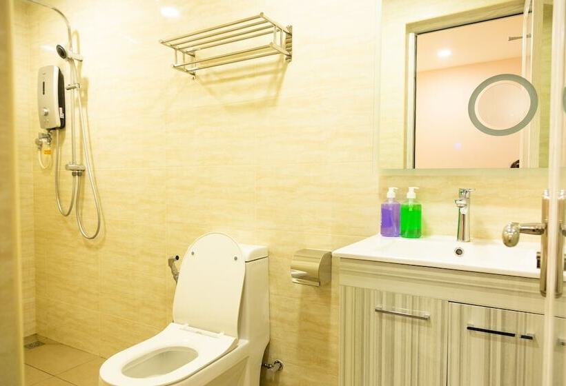 Номер Стандарт, The Crown Hotel Klia