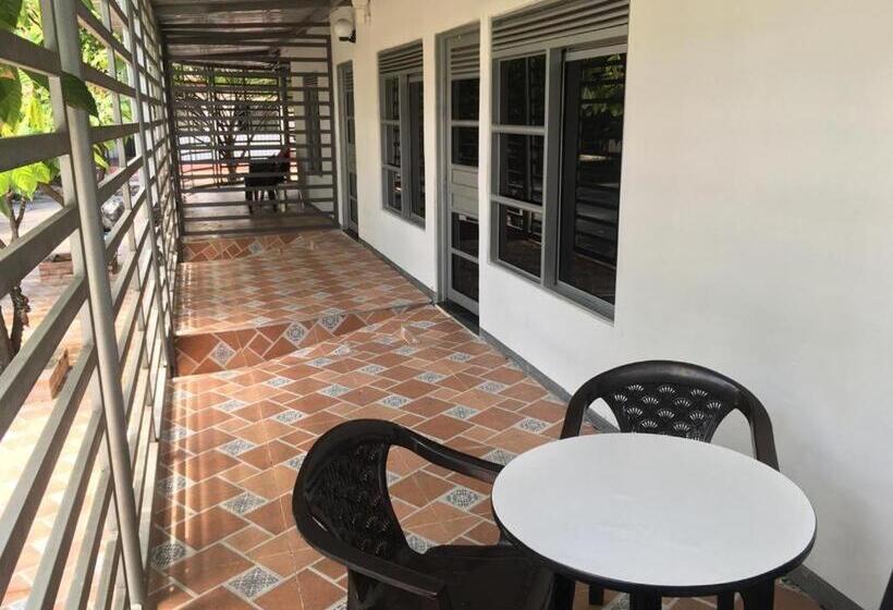 标准三人间, Miski Wasi Hospedaje Neiva