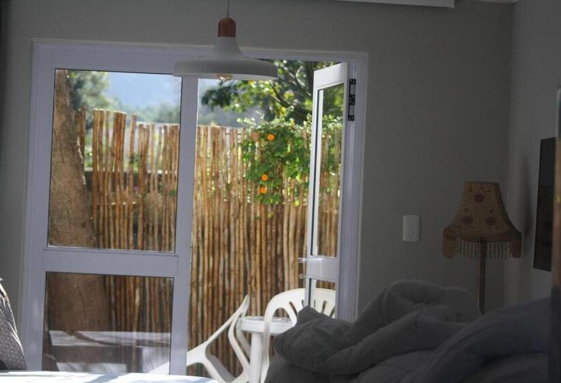 اتاق استاندارد, Sarah S Place  Heatherlands,george