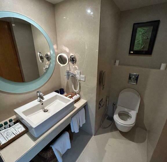 اتاق لوکس, Fortune Select Sg Highway, Ahmedabad   Member Itc S Hotel Group