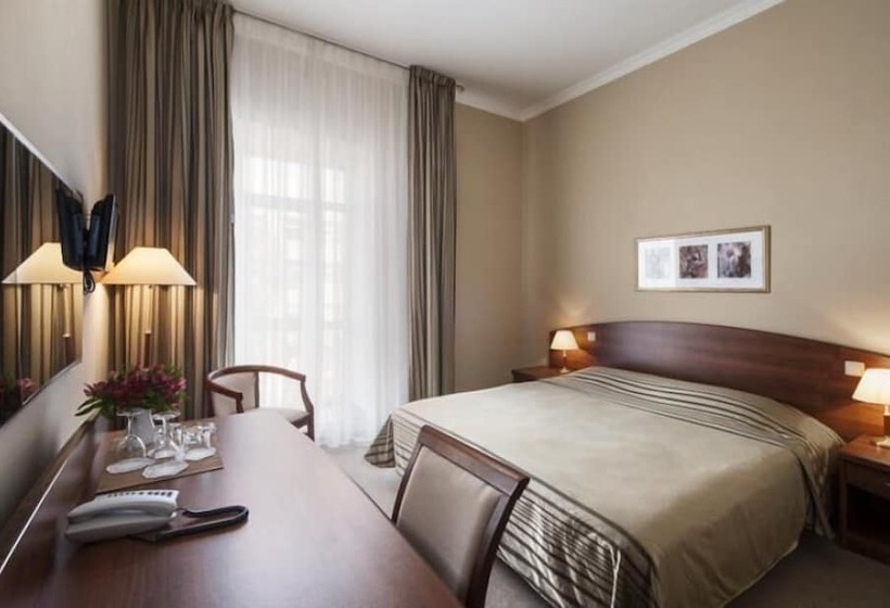Номер Стандарт с Балконом, Heliopark Residence