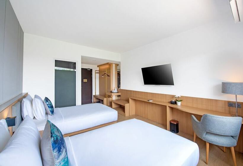 Номер Superior с Террасой, Oakwood Hotel & Apartments Taman Mini Jakarta
