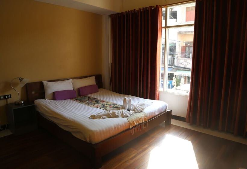 디럭스 룸 도시 전망, New Ihouse Hotel   Hostel