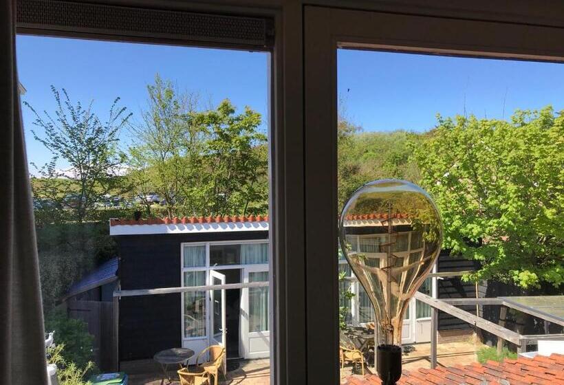 اتاق لوکس, B&b Zee Van Tijd Domburg