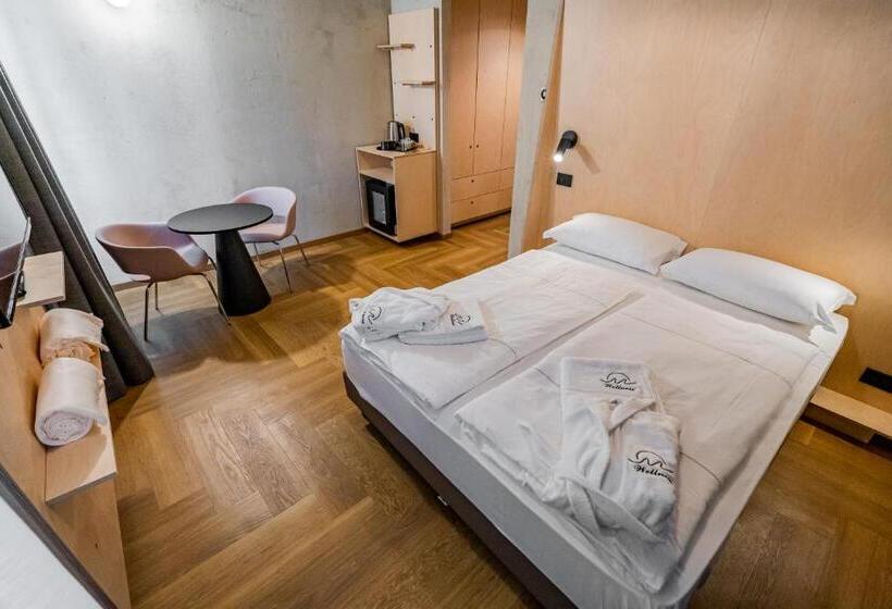 Номер Deluxe, La Meridiana