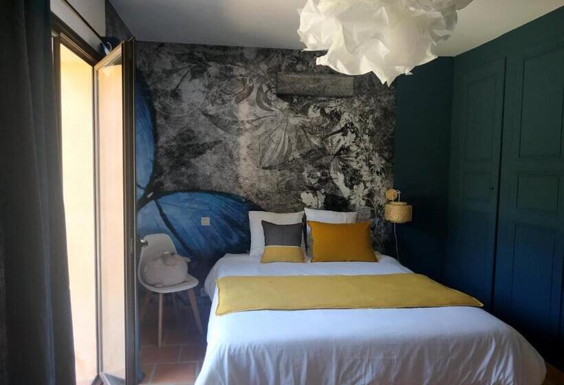 اتاق لوکس, Villa Bleucassis