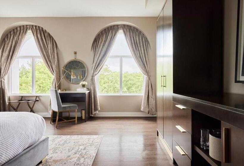 Номер Superior Кровать Кинг, The Chateau Grande