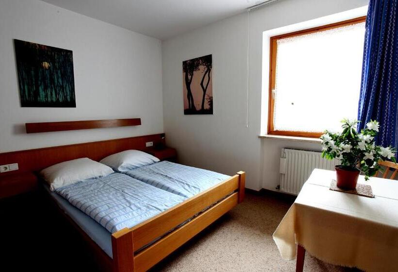 1 Bedroom Apartment Lake View, Al Trovante   Gardaslowemotion