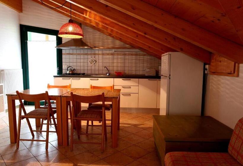 1 Bedroom Apartment Lake View, Al Trovante   Gardaslowemotion