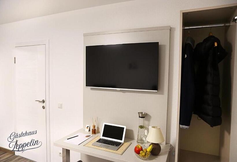 Quarto Estandar com Sacada, Gästehaus Zeppelin