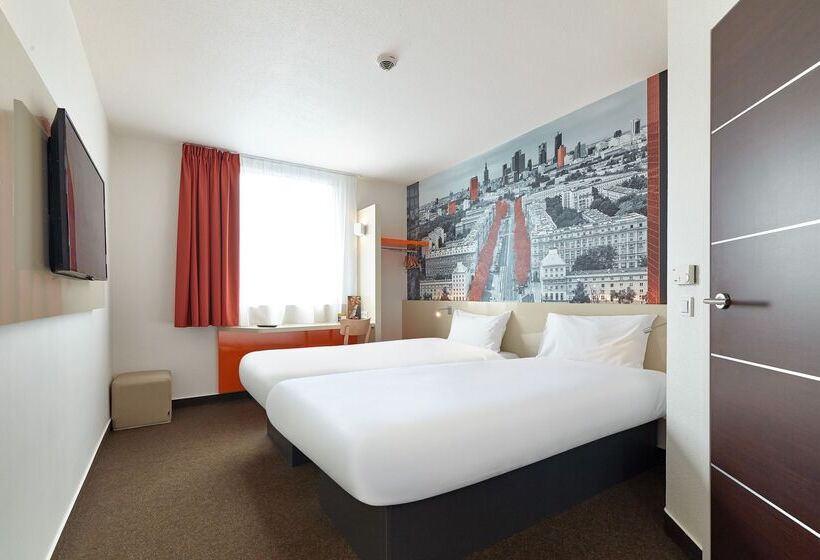 Номер Стандарт, B&b Hotel Warszawa Okęcie