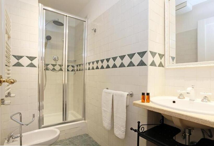 带按摩浴盆的套房, Liberty Rome Suites   Liberty Collection