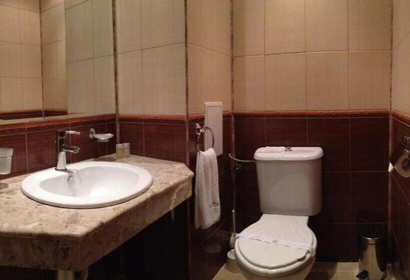 Апартаменты 2 Спальни с Балконом, Karlovo
