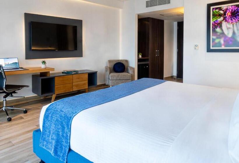 Номер Deluxe Кровать Кинг с Видом, Wyndham Guayaquil, Puerto Santa Ana