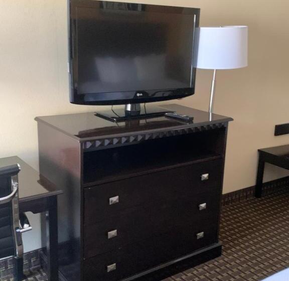 Стандартный Номер Кровать Кинг, Quality Inn & Suites Quantico