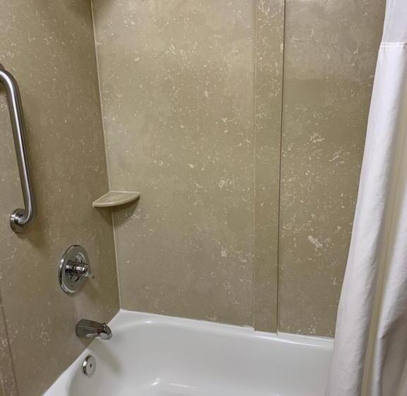 Номер Стандарт, Quality Inn & Suites Quantico