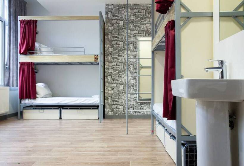 Bed in een Gedeelde Kamer, St Christopher S Inn Paris   Gare Du Nord