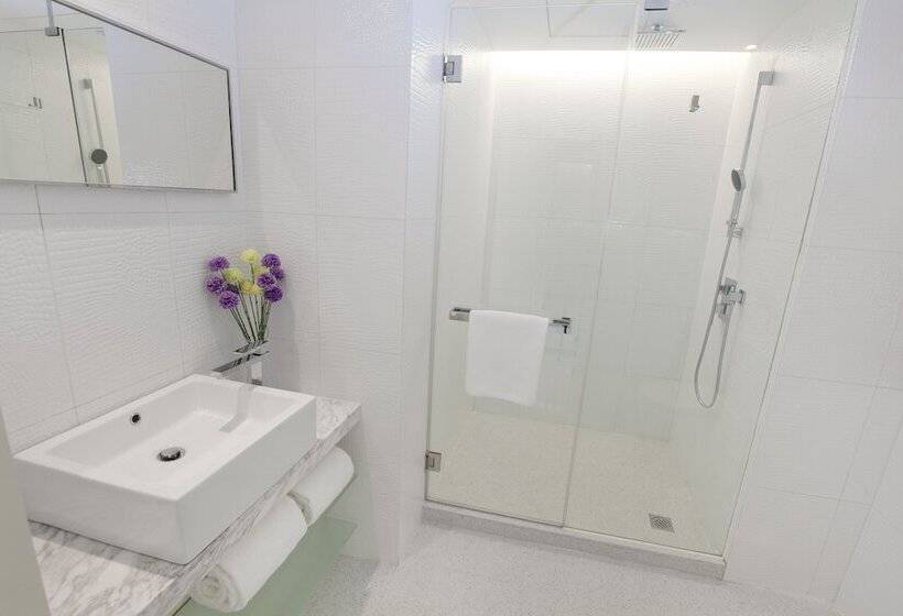 اتاق لوکس, Dorsett Tsuen Wan Hong Kong