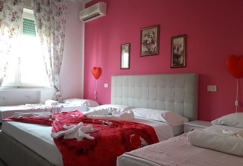اتاق استاندارد چهار تخته, Fiammetta