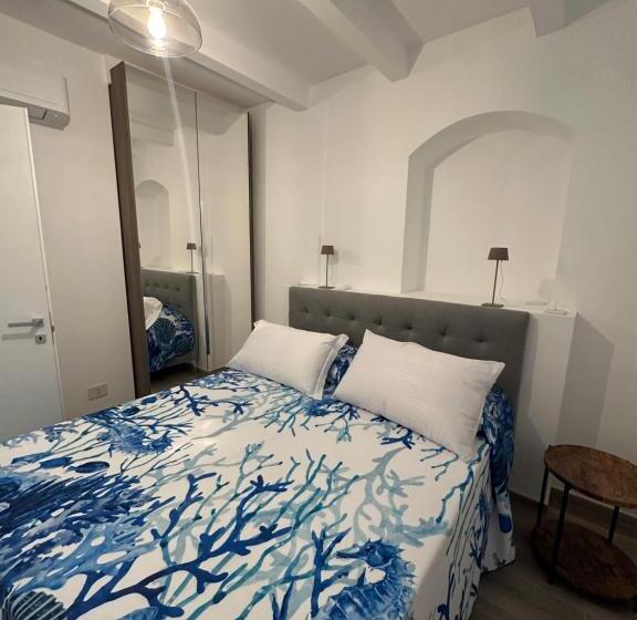 آپارتمان کلاسیک 1 خوابه, Marinella
