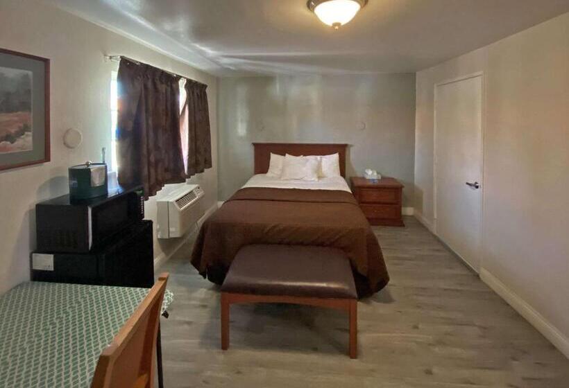 스탠다드 룸 킹사이즈 침대, Rodeway Inn