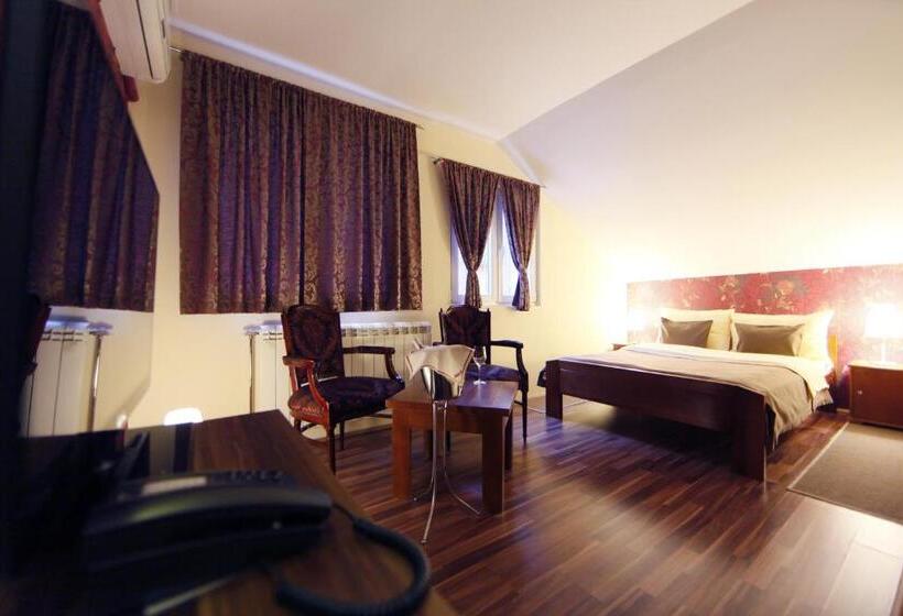 غرفة كومفورت, Rooms Konak Mikan
