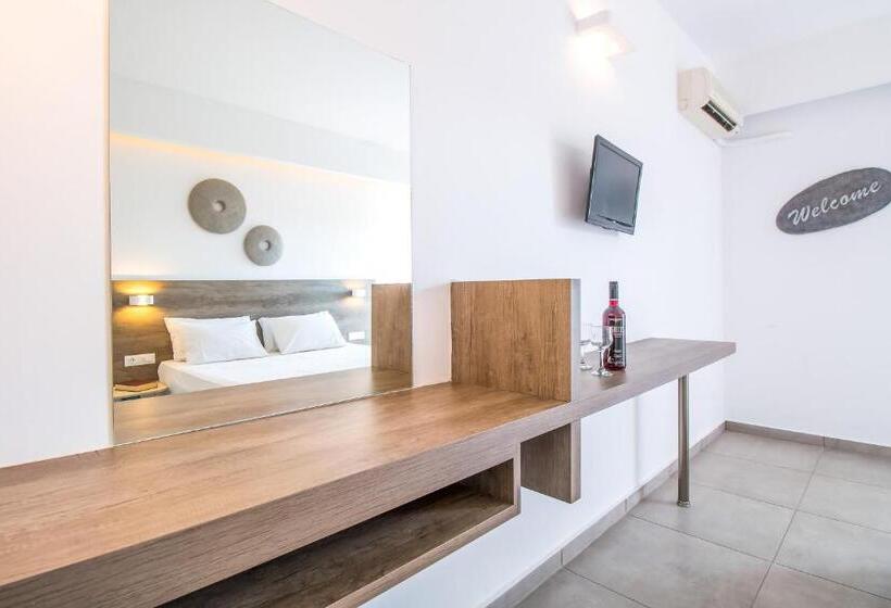 سوئیت جونیور با چشم‌انداز باغ, Hillside Studios & Apartments