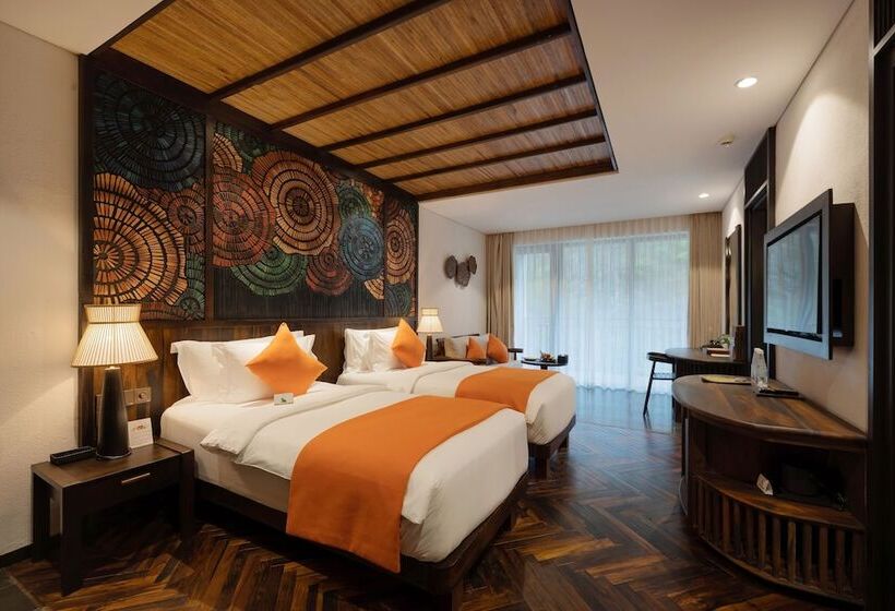 اتاق لوکس با چشم‌انداز باغ, Amiana Resort Nha Trang
